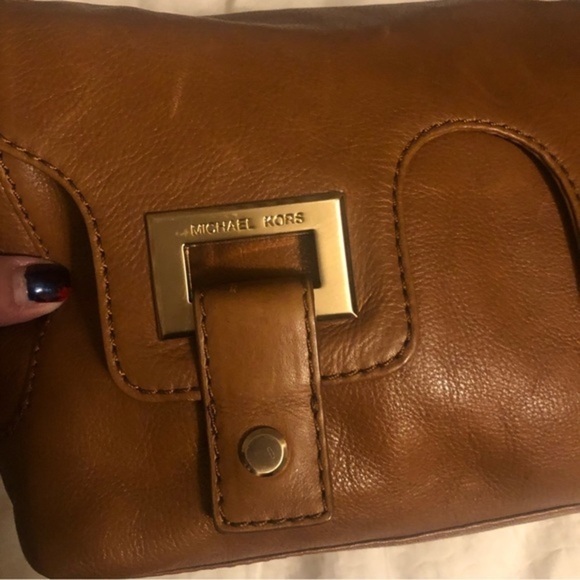 MICHAEL KORS BROWN TAN SHOULDER BAG - Picture 4 of 14